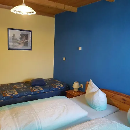 Zum Wiesengrund Apartamento *